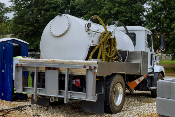 Best Affordable portable toilet rental  in Lindenhurst, NY